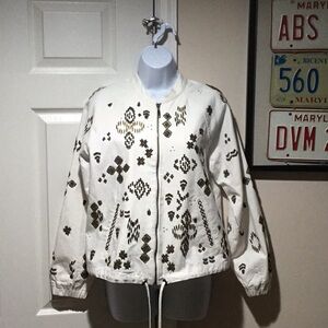 ⭐️ Chicos Premium White Denim Aztec Southwestern Bomber Jacket - Size 8 (1)